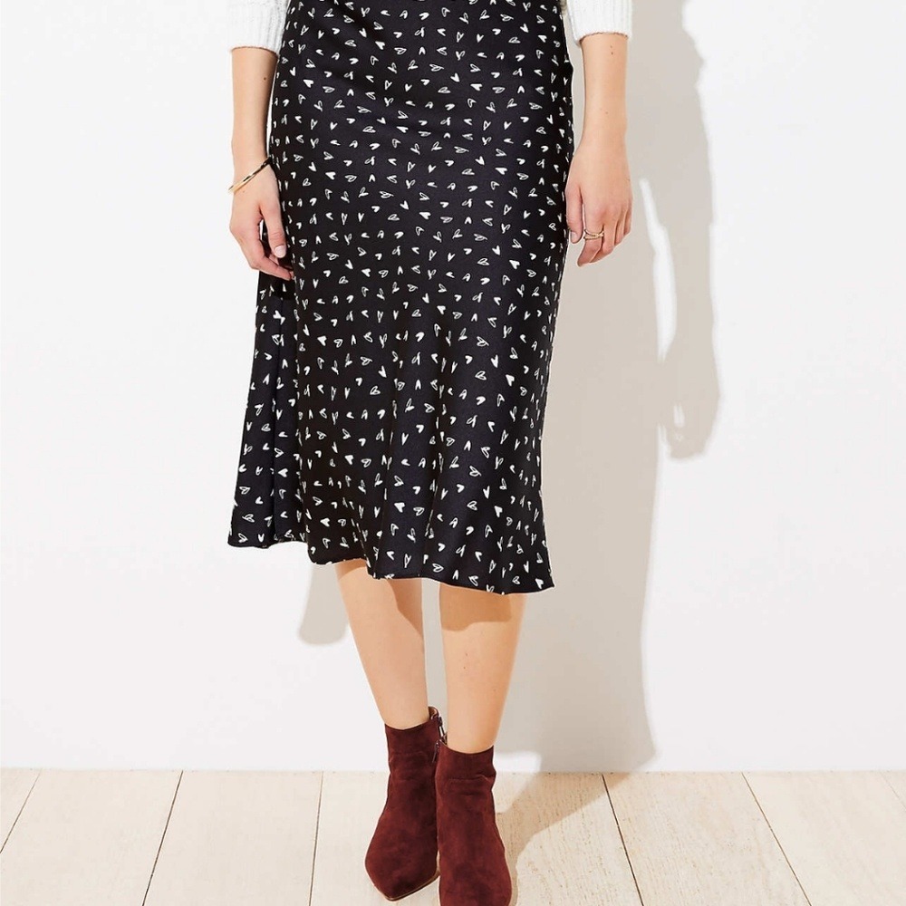 New with tags LOFT Black White Heart Print Skirt Size Medium